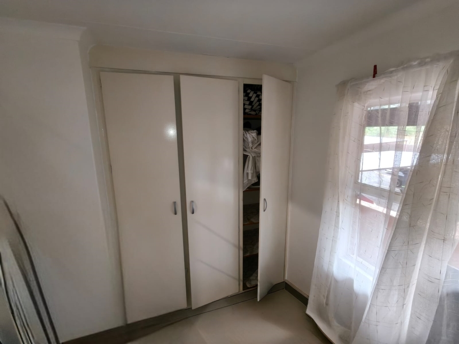 2 Bedroom Property for Sale in Safari Gardens North West